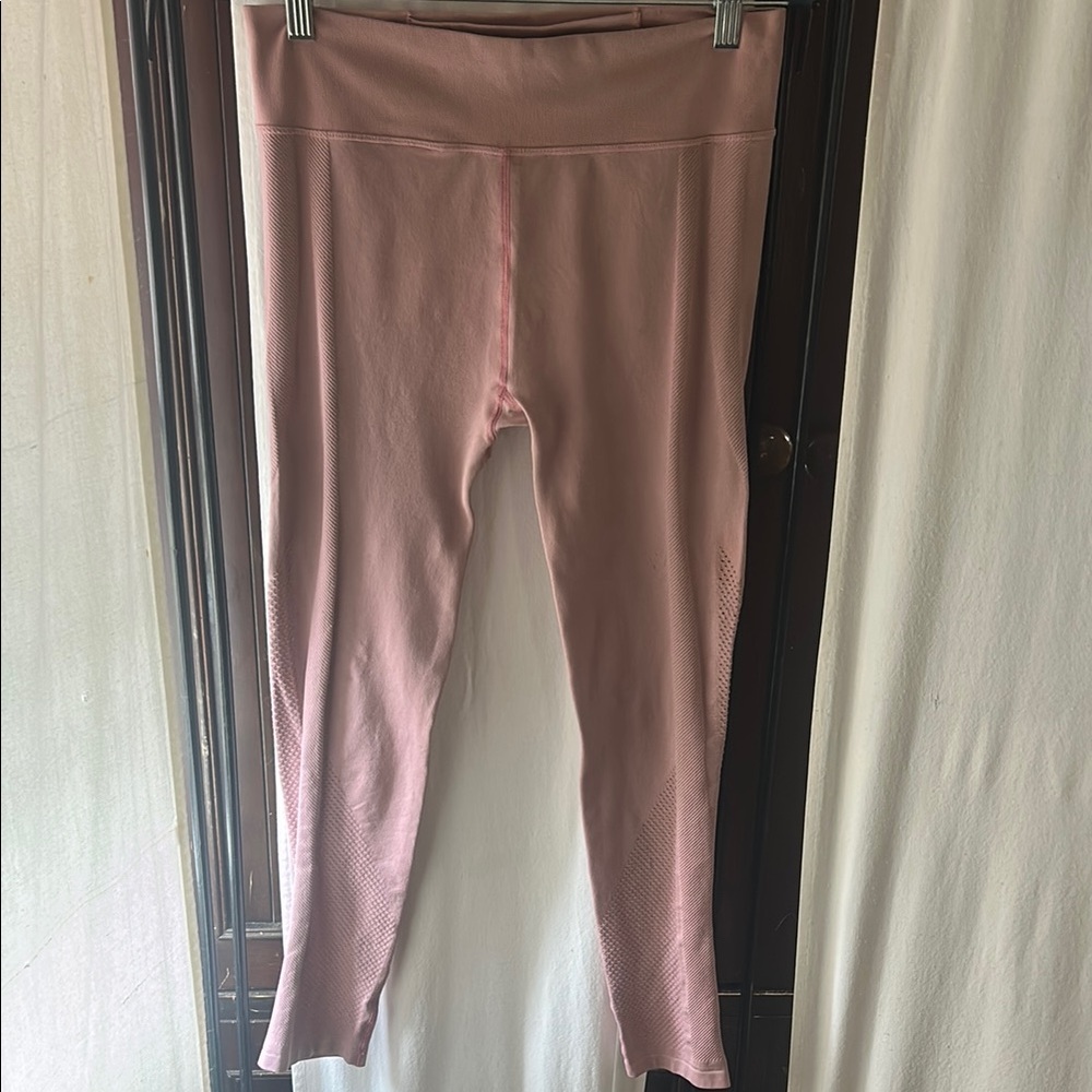 Blush leggings